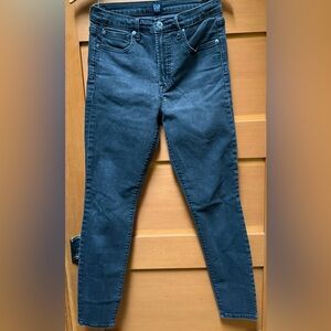 GAP Women's true Skinny Jeans 29R